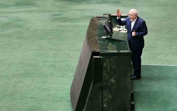 ظریف در مجلس: رهبری گفتند به مذاکره کنندگان اعتماد دارم؛ نگفتند مذاکره کنندگان پنهان کار هستند/ ما ریز جزئیات را خدمت رهبری ارائه دادیم / چرا افتخارات ملت را به ننگ تبدیل میکنیم؟