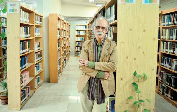ممیزی را دور زدهام/ ادبیات کودک ایران در گفتوگو با فرهاد حسنزاده