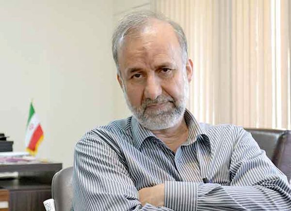 دنبال امتیازگیری هستند/ اصلاحطلبان این روزها به نظر میرسد ناراحت هستند و تمایل دارند بین خود و دولت روحانی مرزگذاری کنند
