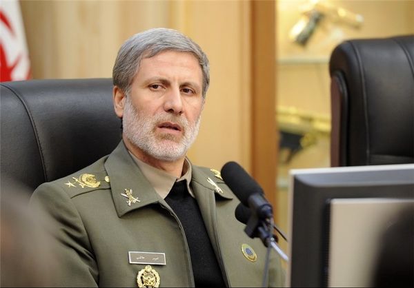 روحانی در دفاع از وزیر دفاع: سرتیپ حاتمی مورد اعتماد خانواده کل نیروهای مسلح است