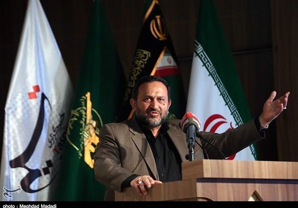 مقدمفر: انقلاب اسلامی پای معامله و زیر بلیت آمریکا نمی رود