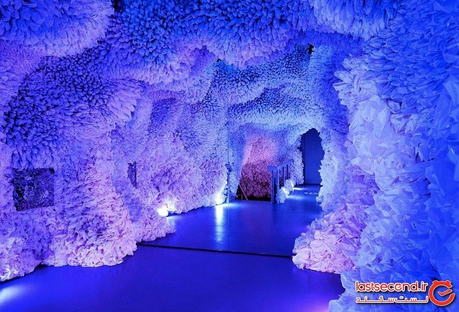 این نمایشگاه هنری سه‌بعدی و بسیار زیبا ما را به اقدامات زیست‌محیطی دعوت می‌کند